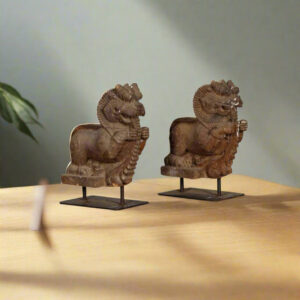 Wooden Lion Bracket on Iron Stand